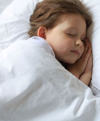 Gjumi i pakët mund të ndikojë negativisht në zhvillimin konjitiv të fëmijëve